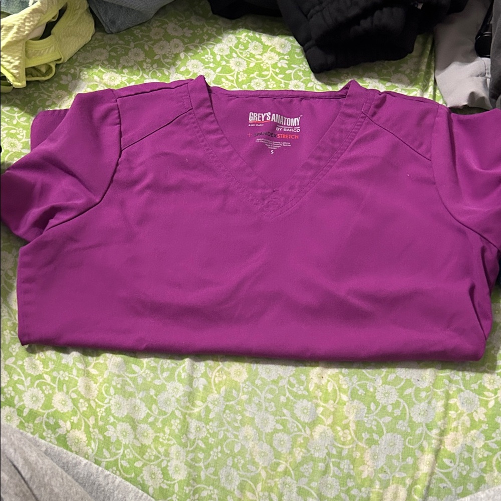 Grey's Anatomy Women's V-Neck Magenta Top